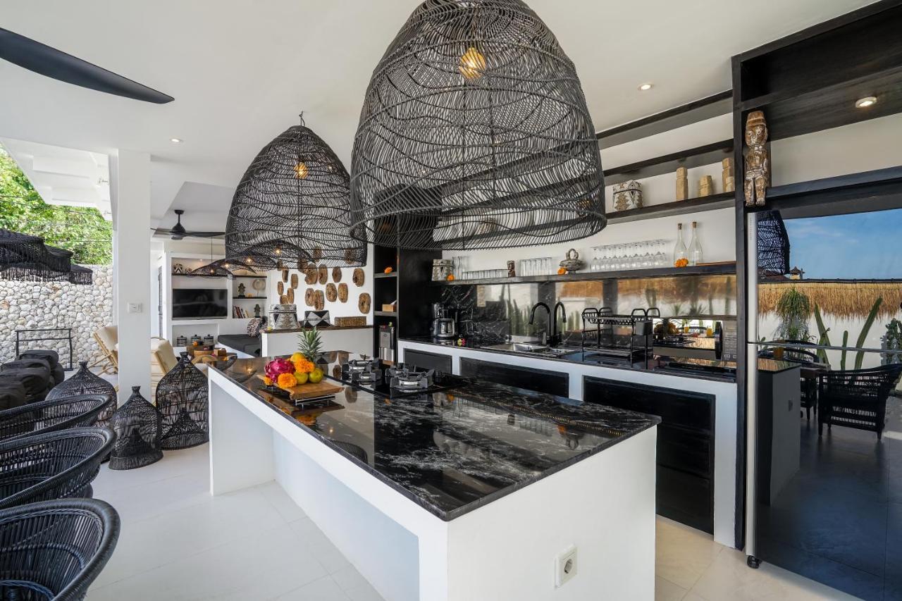 Laut, Sumptuous 4br Luxury Within Walking Distance To Seseh Villa *