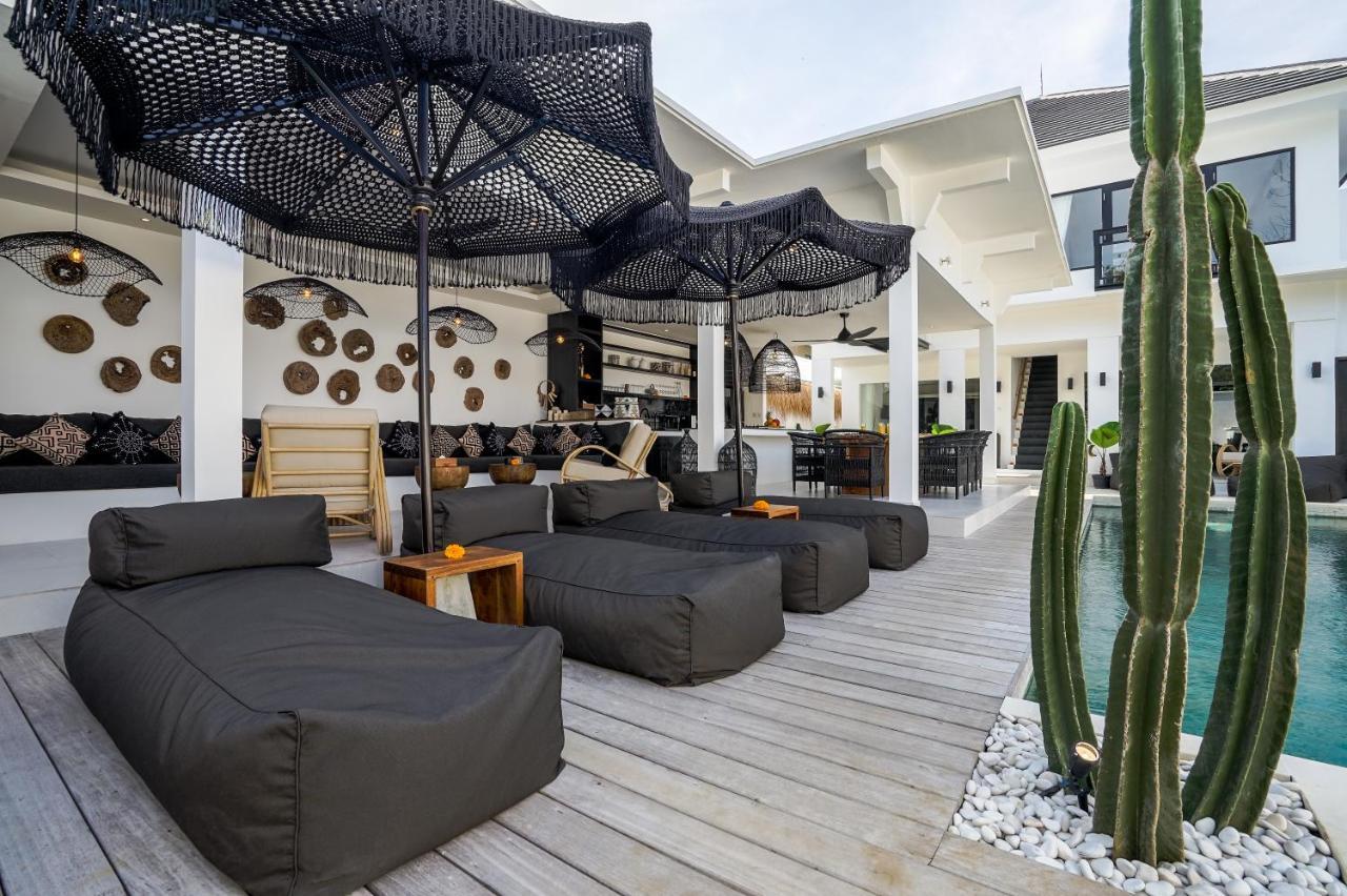 Laut, Sumptuous 4br Luxury Within Walking Distance To Seseh *