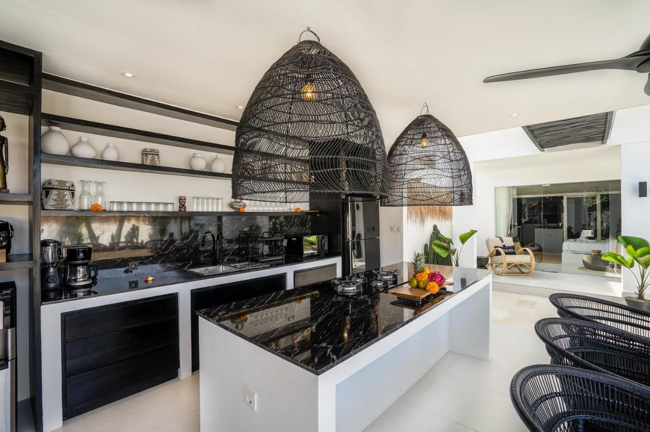 Villa Laut, Sumptuous 4br Luxury Within Walking Distance To Seseh *